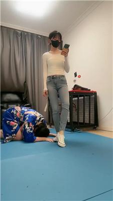 【网盘】【暴主】母畜-囚禁狗笼-舔帆布鞋船袜-狗链遛狗JS250303-34