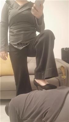 嘉欣玉足深喉高跟踩踏/骑马虐乳 JS250113-14