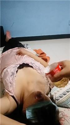 【网盘】【伪娘和人妻】强制滴蜡喂圣水JS250111-40