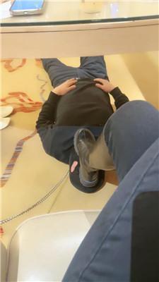 【网盘】【小妈】桌底无意识长靴踩虐JS250111-43