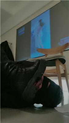 【网盘】【甜沁】桌底视角-长靴黑丝碾压踩【双视角版】bf49202