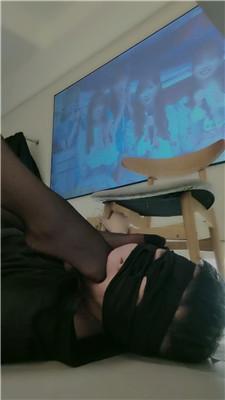 【网盘】【甜沁】桌底视角-长靴黑丝碾压踩【双视角版】bf49202