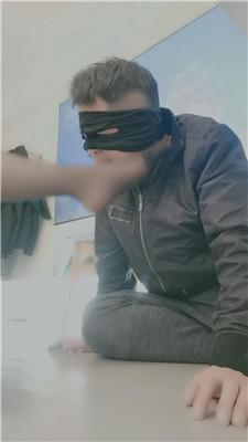 【网盘】【甜沁】桌底视角-长靴黑丝碾压踩【双视角版】bf49202