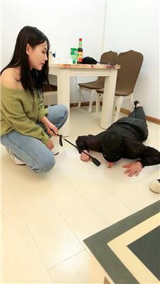 【网盘】【乔伊】双S-运动鞋暴力踢踹虐打/脚下喂食【三视角版】bf49221