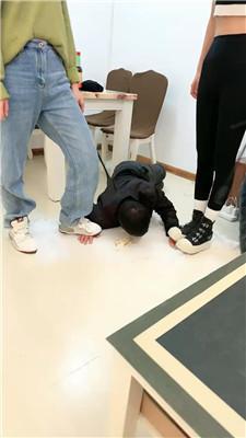 【网盘】【乔伊】双S-运动鞋暴力踢踹虐打/脚下喂食【三视角版】bf49221