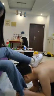 【网盘】【啊漾】超脏小白鞋白袜辱/口吐喂食/虐乳/连环踢裆bf49181