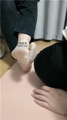 【网盘】【拽拽】近距离-肉丝脚捂脸窒息JS250108-28