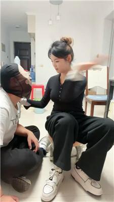 【网盘】【锅盖子】骑马耳光/强迫舔脏运动鞋bf49178