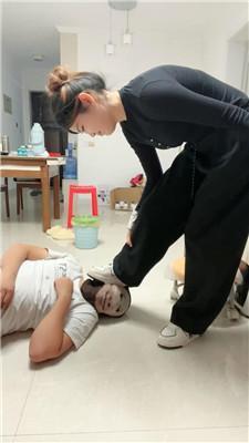 【网盘】【锅盖子】骑马耳光/强迫舔脏运动鞋bf49178