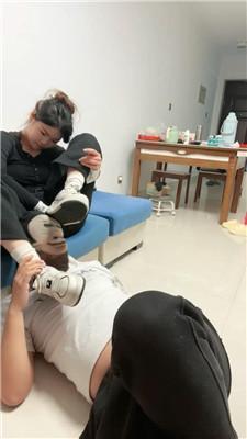 【网盘】【锅盖子】骑马耳光/强迫舔脏运动鞋bf49178