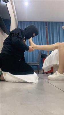 【网盘】【沐沐大大】跪舔清理脏小白鞋肉丝jioJS250310-11