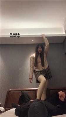 【网盘】【宝娜】酸臭肉丝脚踩/坐脸窒息JS250308-14