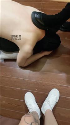 【网盘】【小凤梨】纹身精神小妹的脚就是臭JS250319-14