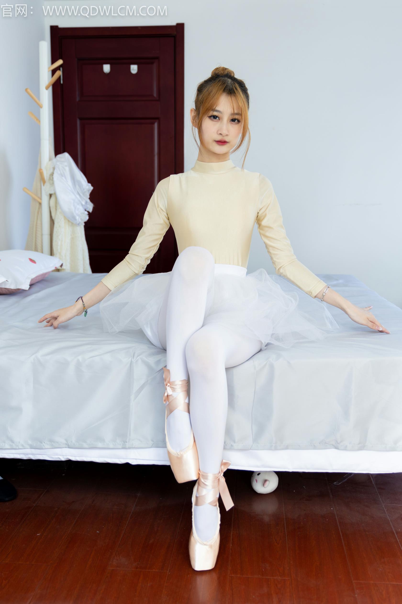 物恋传媒 NO.1387 卿卿-流光一瞬-158P1V