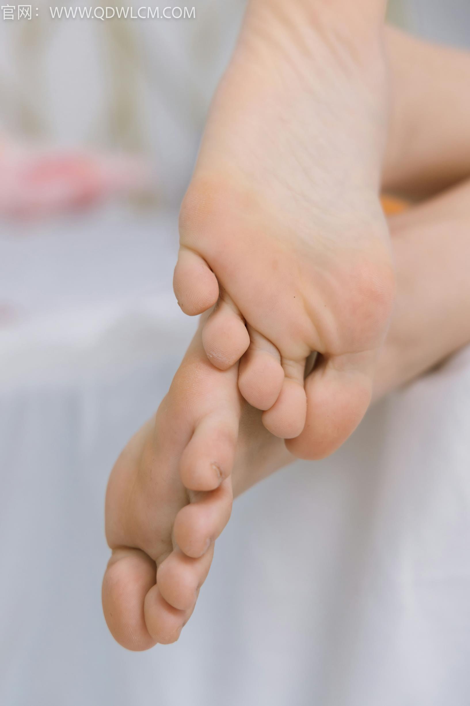 资讯|物恋传媒NO.1264月心-夏夜蝉鸣-140P+1V