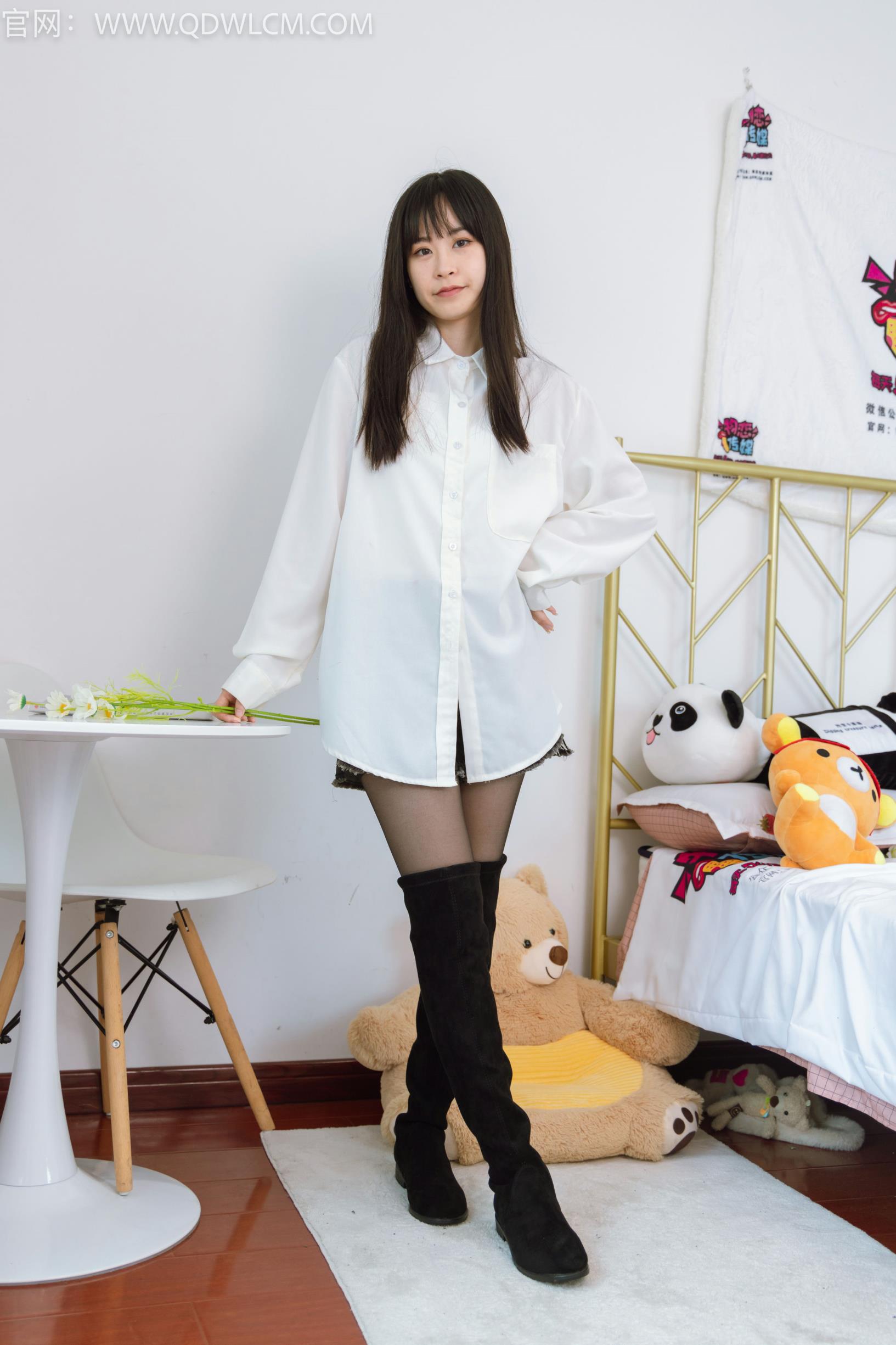 物恋传媒NO.1272兮兮-桂花开了-180P+1V