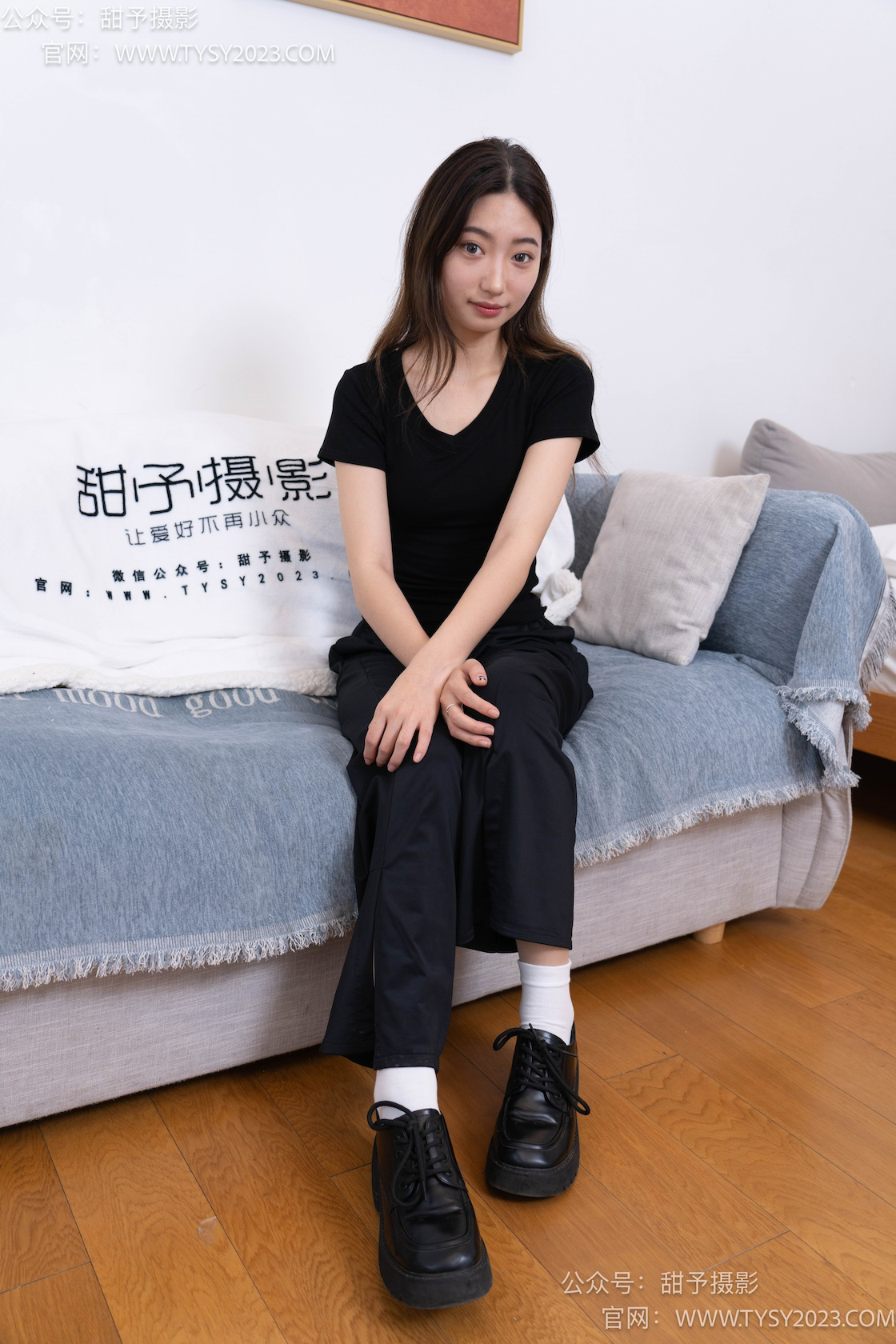 资讯|甜予摄影 &#8211; NO.054期 《雪梨》 皮鞋，白棉袜，肉丝[脚尖加固款]