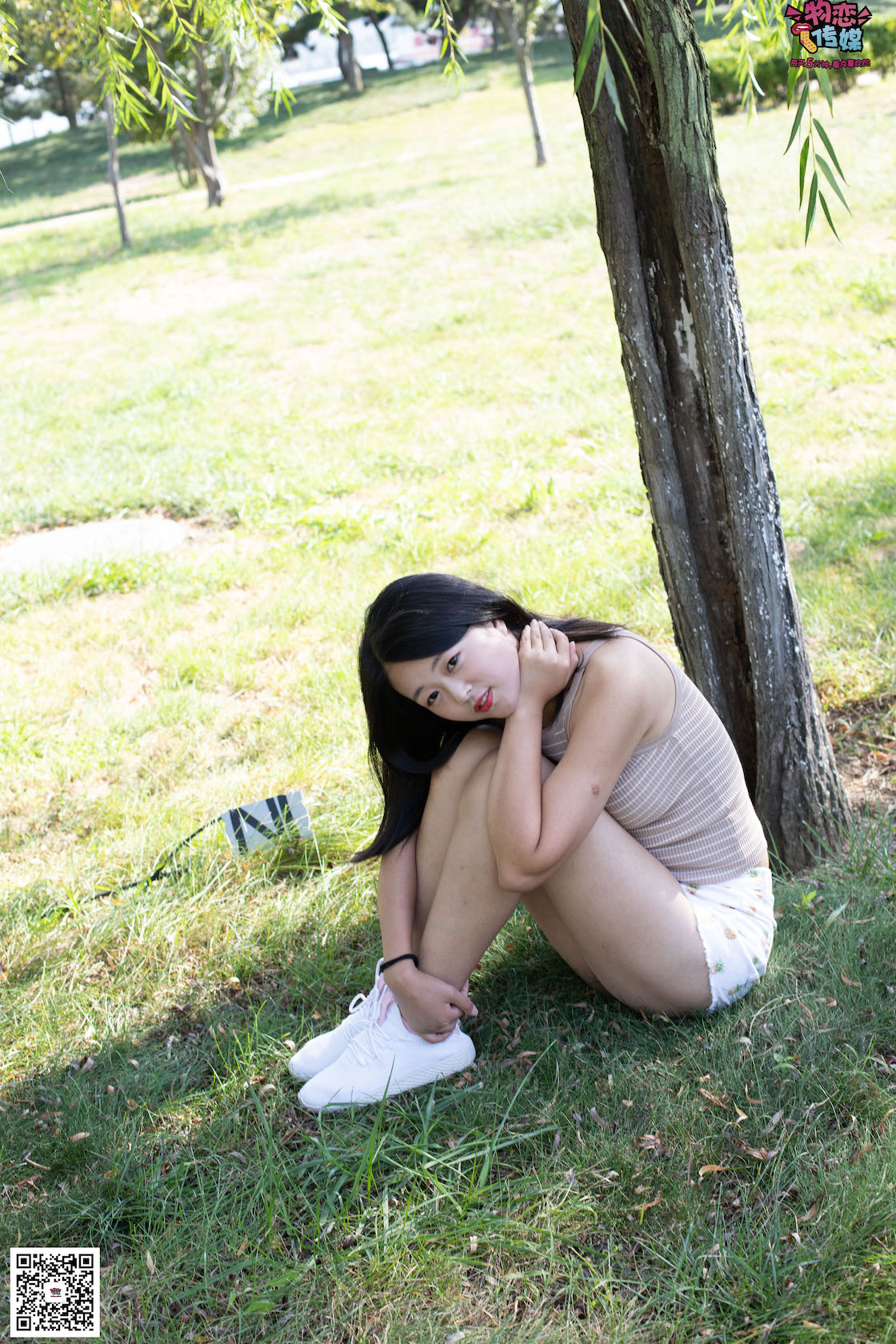 资讯|物恋传媒 &#8211; NO.054期 《涵涵》 运动鞋，棉袜，裸足