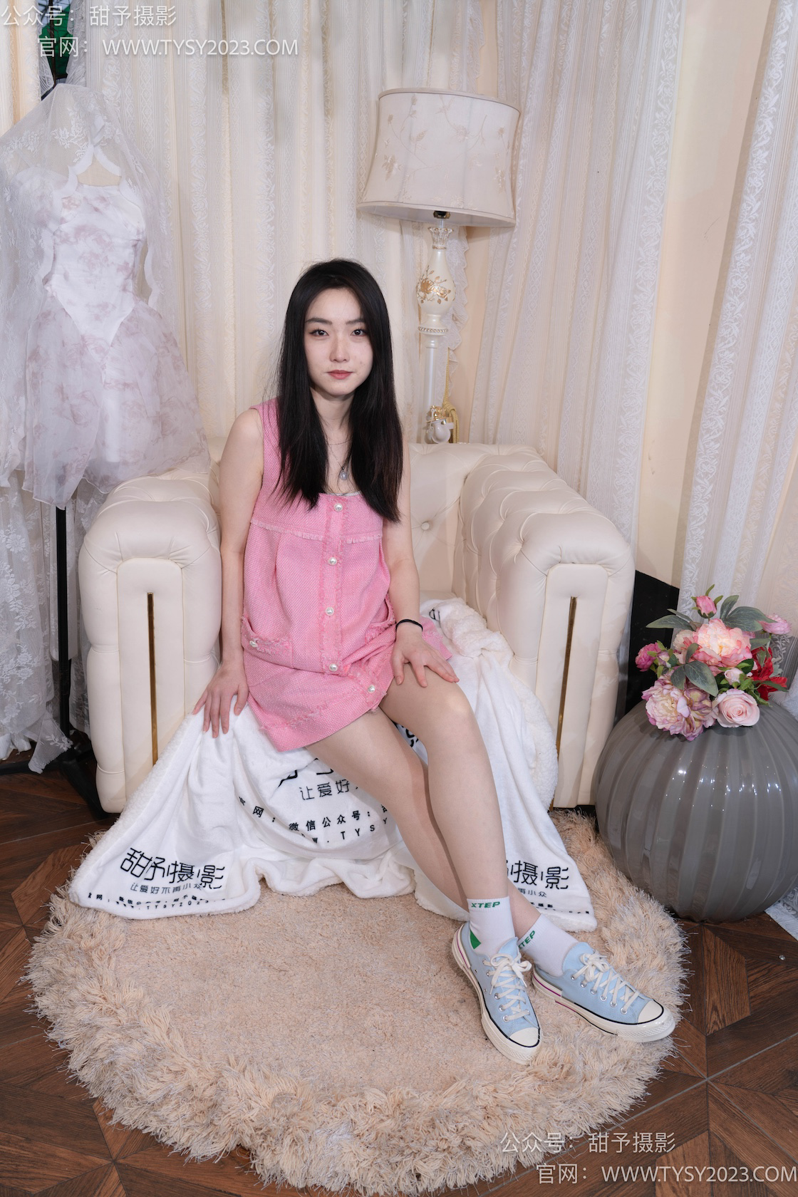 甜予摄影 - NO.035期 《栗栗》 帆布鞋，白棉袜，肉丝[脚尖加固款]
