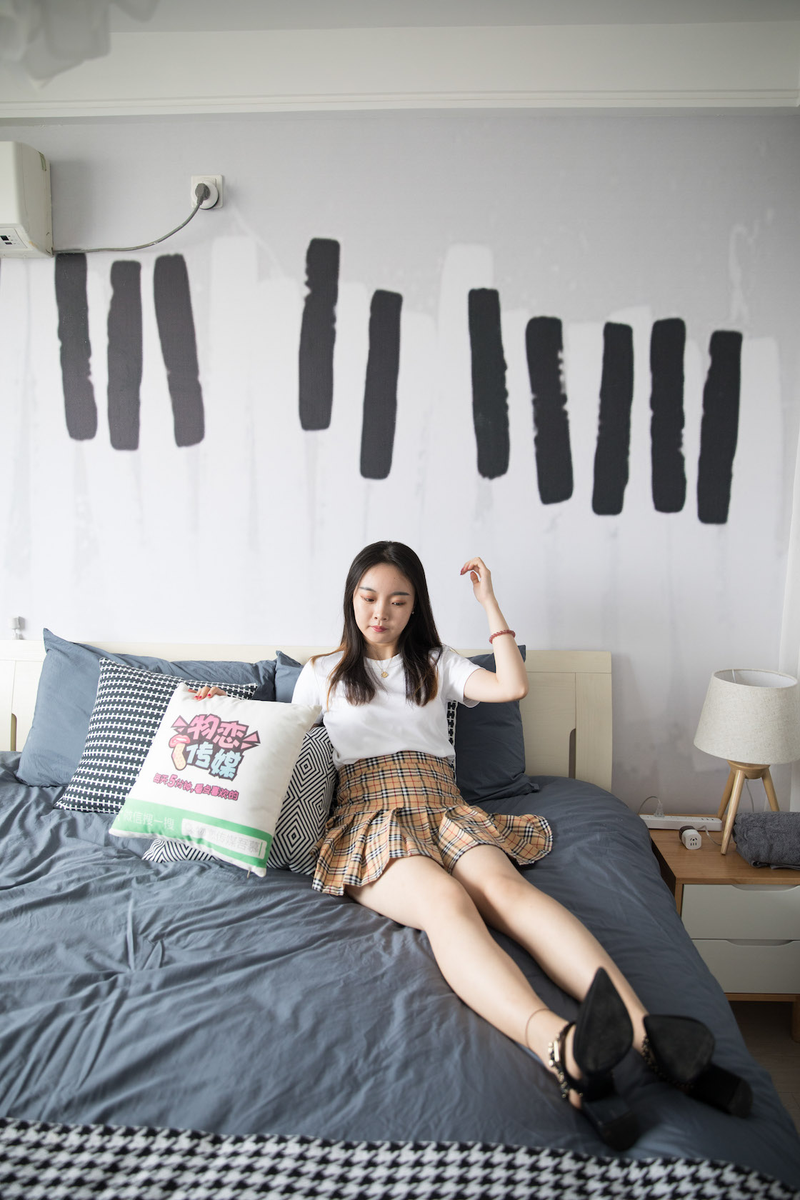 资讯|物恋传媒 &#8211; NO.179期 《溏心》 高跟鞋，裸足