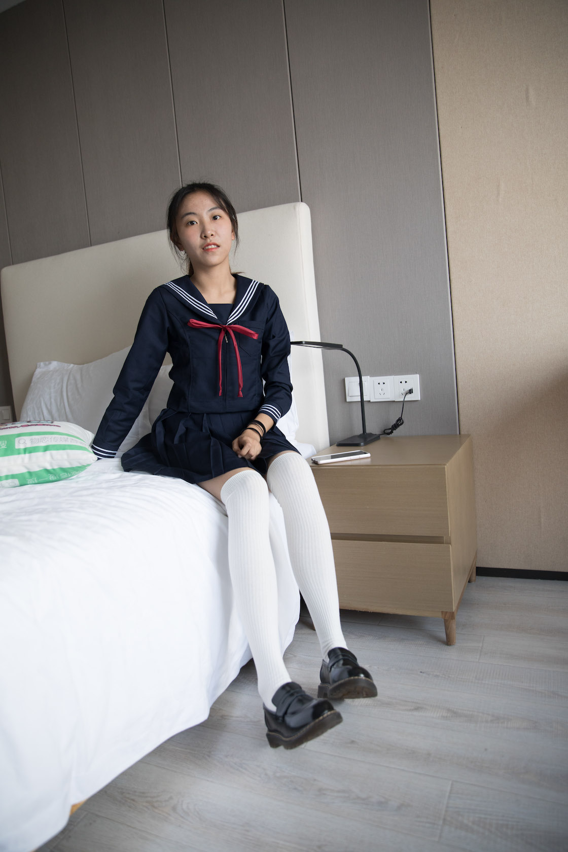 物恋传媒 - NO.242期 《elise》 K制服，皮鞋，肉丝，过膝棉袜