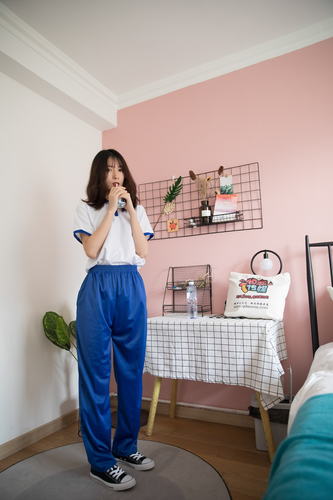 资讯|物恋传媒 &#8211; NO.299期 《猫耳》 校服，匡威帆布鞋，棉袜，裸足