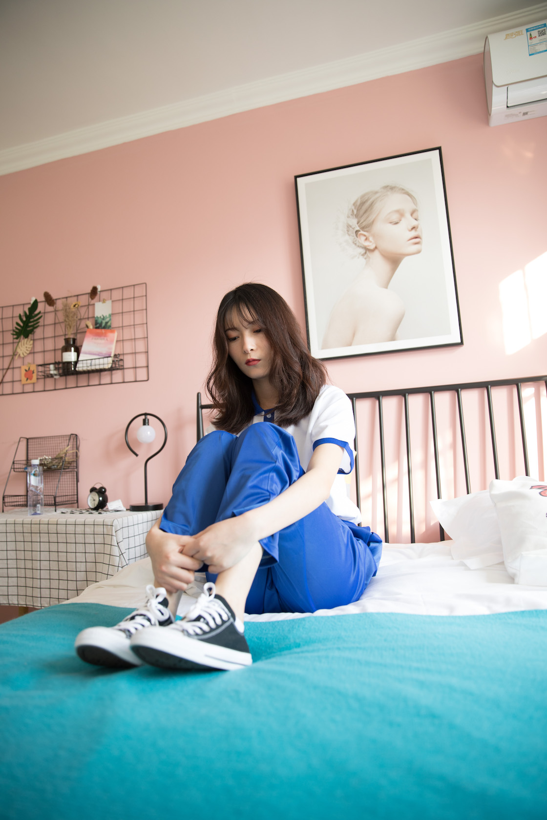 资讯|物恋传媒 &#8211; NO.299期 《猫耳》 校服，匡威帆布鞋，棉袜，裸足