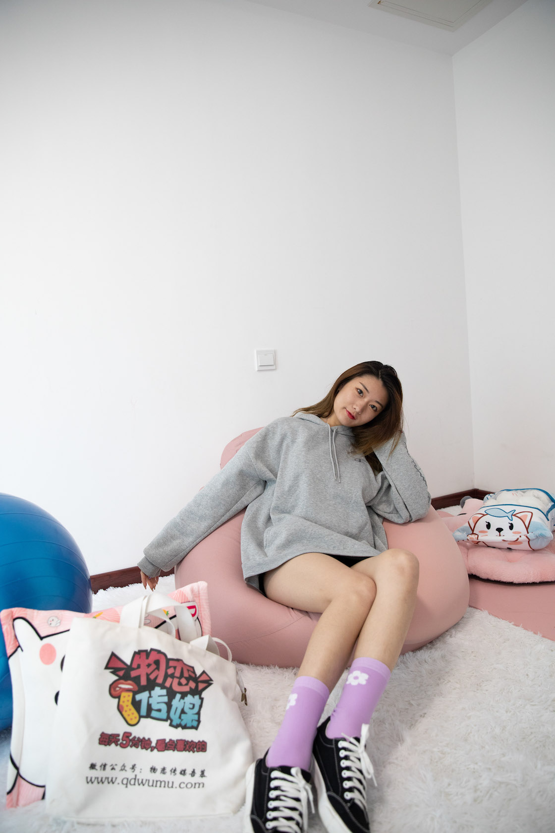 资讯|物恋传媒 &#8211; NO.437期 《言言》 匡威帆布鞋，棉袜，裸足