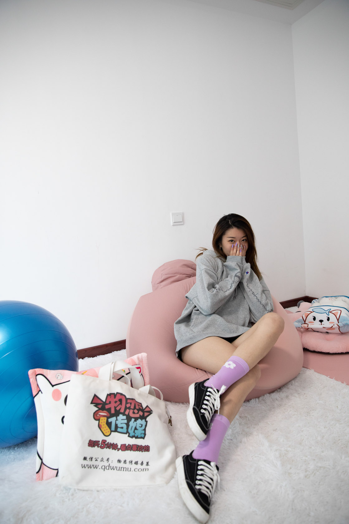 资讯|物恋传媒 &#8211; NO.437期 《言言》 匡威帆布鞋，棉袜，裸足