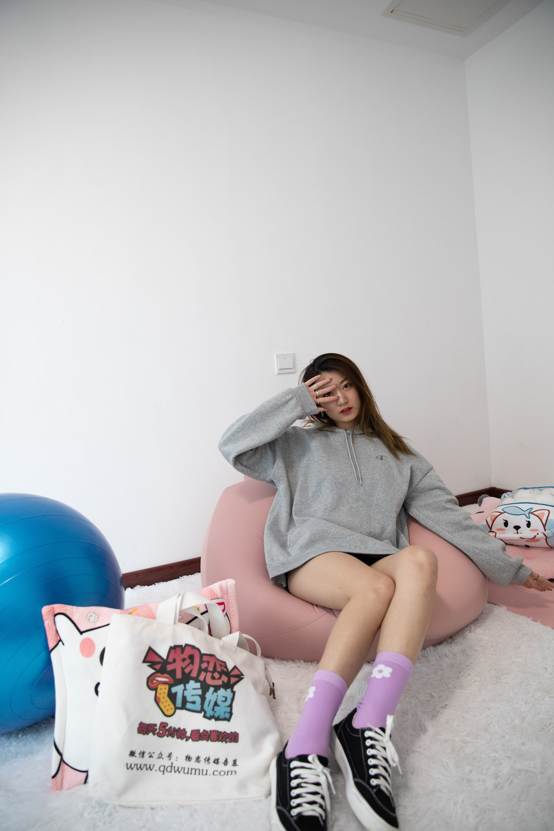 资讯|物恋传媒 &#8211; NO.437期 《言言》 匡威帆布鞋，棉袜，裸足