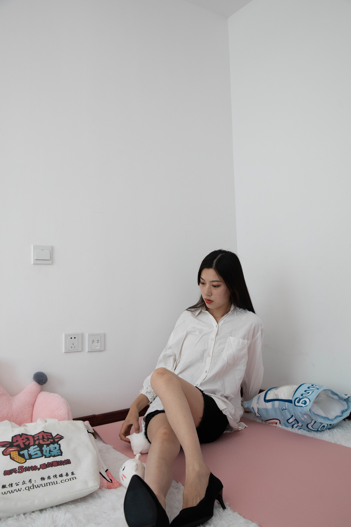 资讯|物恋传媒 &#8211; NO.414期 《苏镶》 高跟鞋，蕾丝船袜，裸足