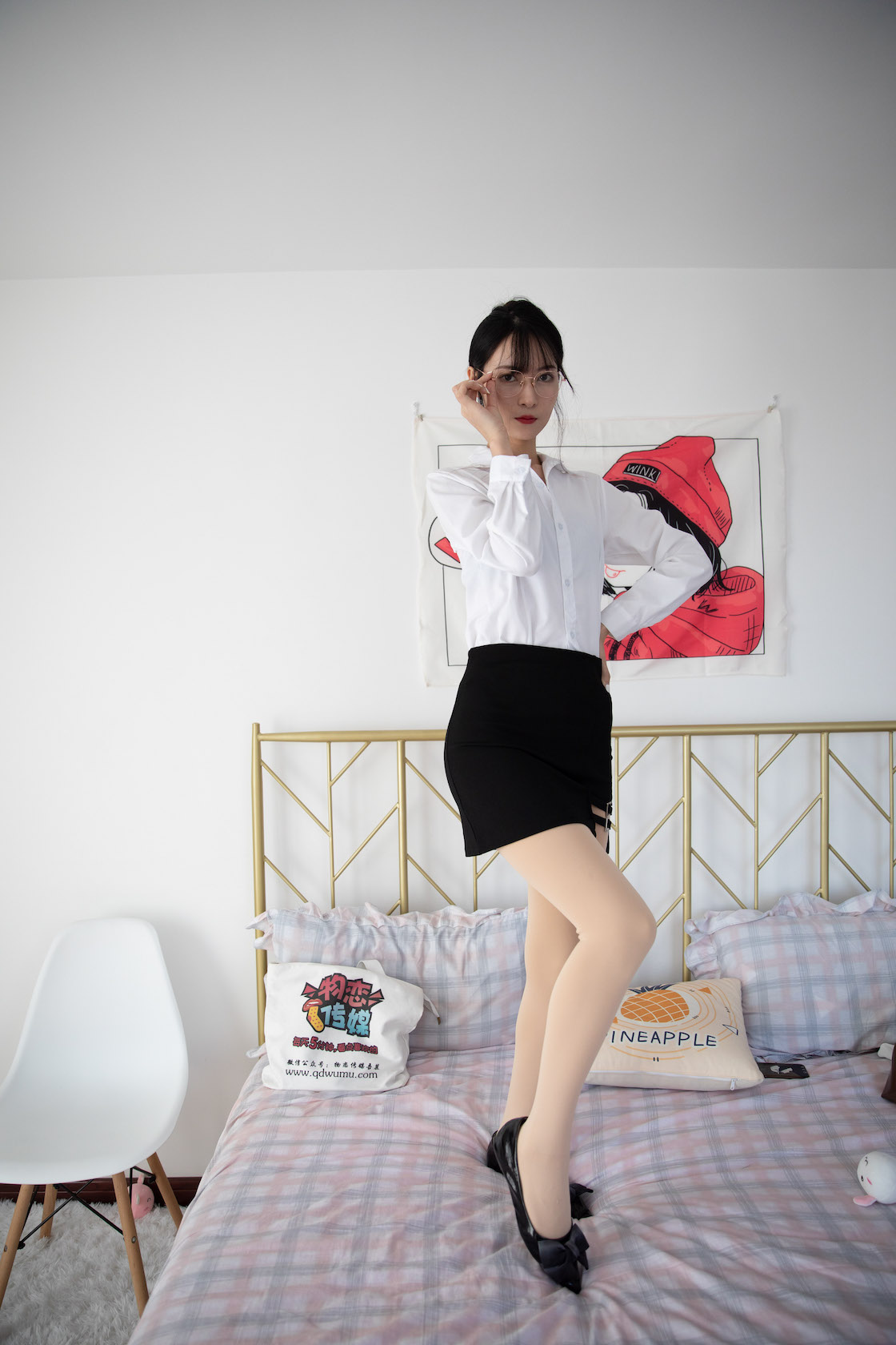 物恋传媒 - NO.529期 《猫耳》 OL制服，平底鞋，厚肉丝