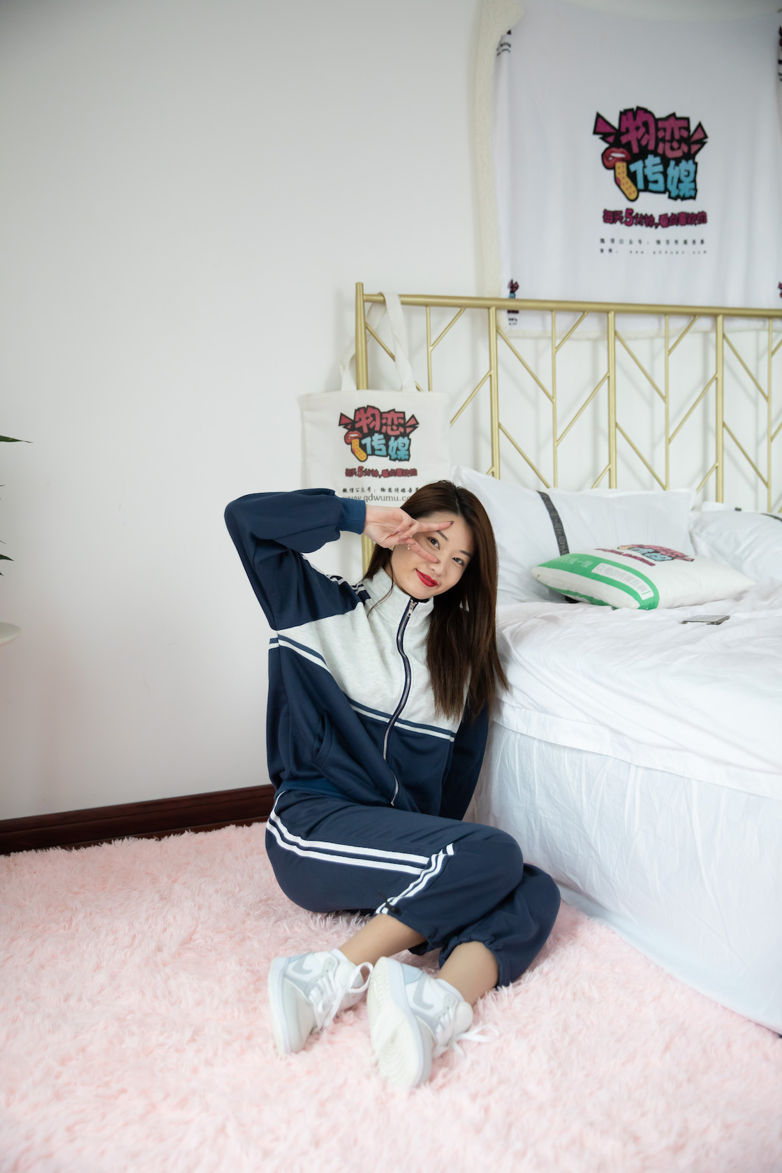 资讯|物恋传媒 &#8211; NO.722期 《言言》 AJ，白棉袜，肉丝