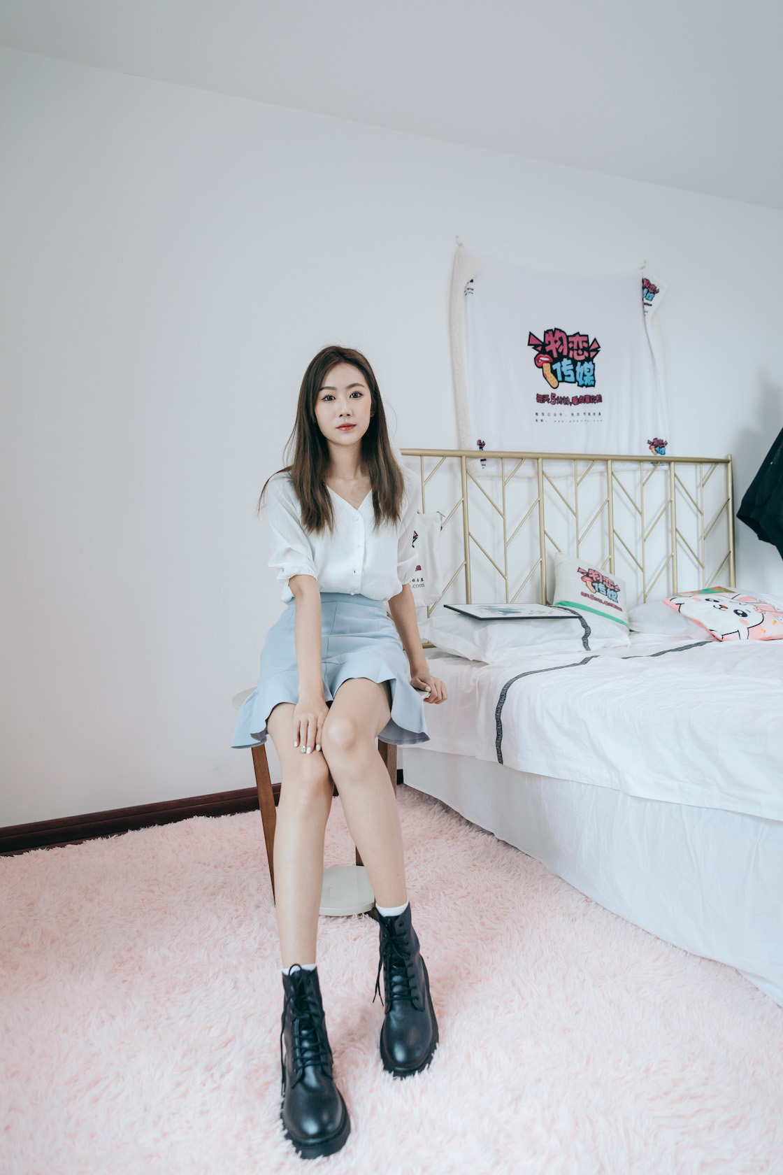 资讯|物恋传媒 &#8211; NO.736期 《小鹿》 马丁靴，脏白棉袜