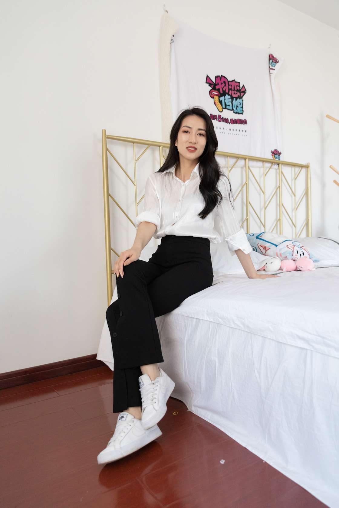 资讯|物恋传媒 &#8211; NO.801期 《小茶》 板鞋，白棉袜，裸足