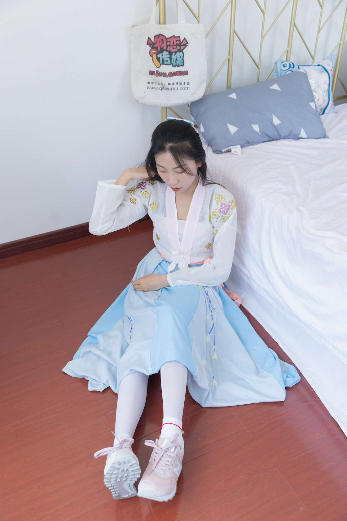 资讯|物恋传媒 &#8211; NO.856期 《elise》 汉服，NB运动鞋，白棉袜，白丝