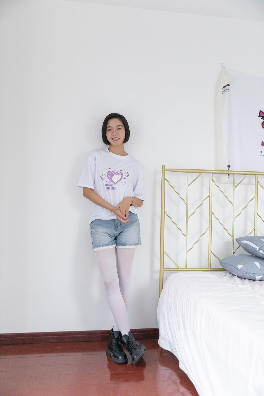 资讯|物恋传媒 &#8211; NO.905期 《小飞》 马丁靴，白丝