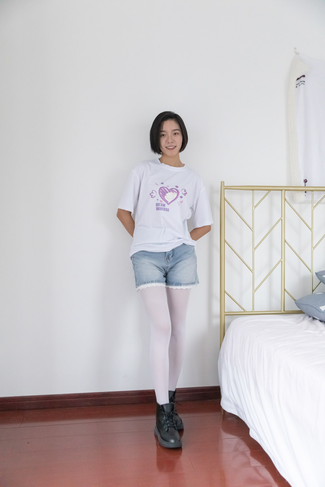 资讯|物恋传媒 &#8211; NO.905期 《小飞》 马丁靴，白丝