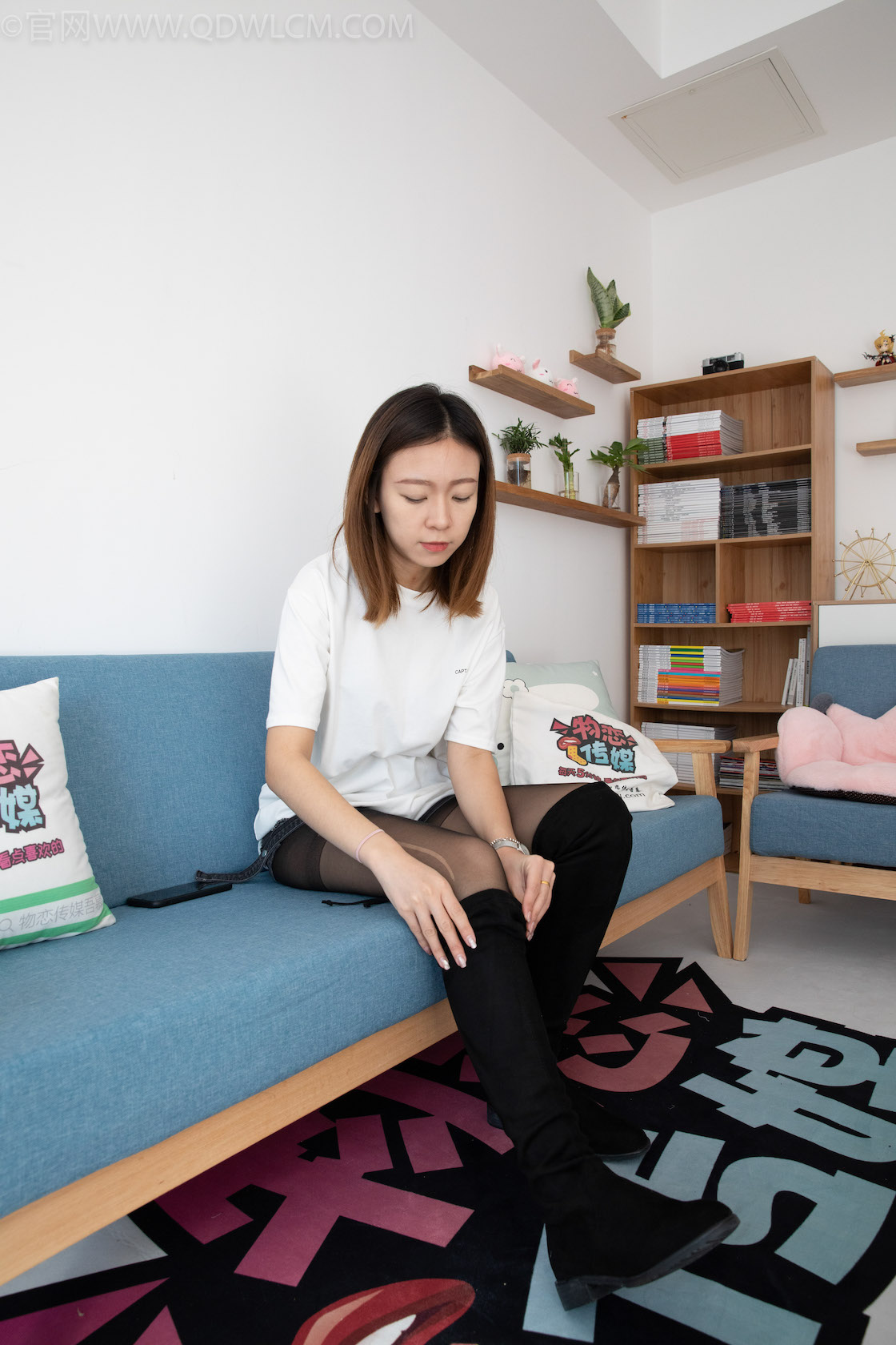 物恋传媒 - NO.995期 《婷婷》 过膝靴，黑丝