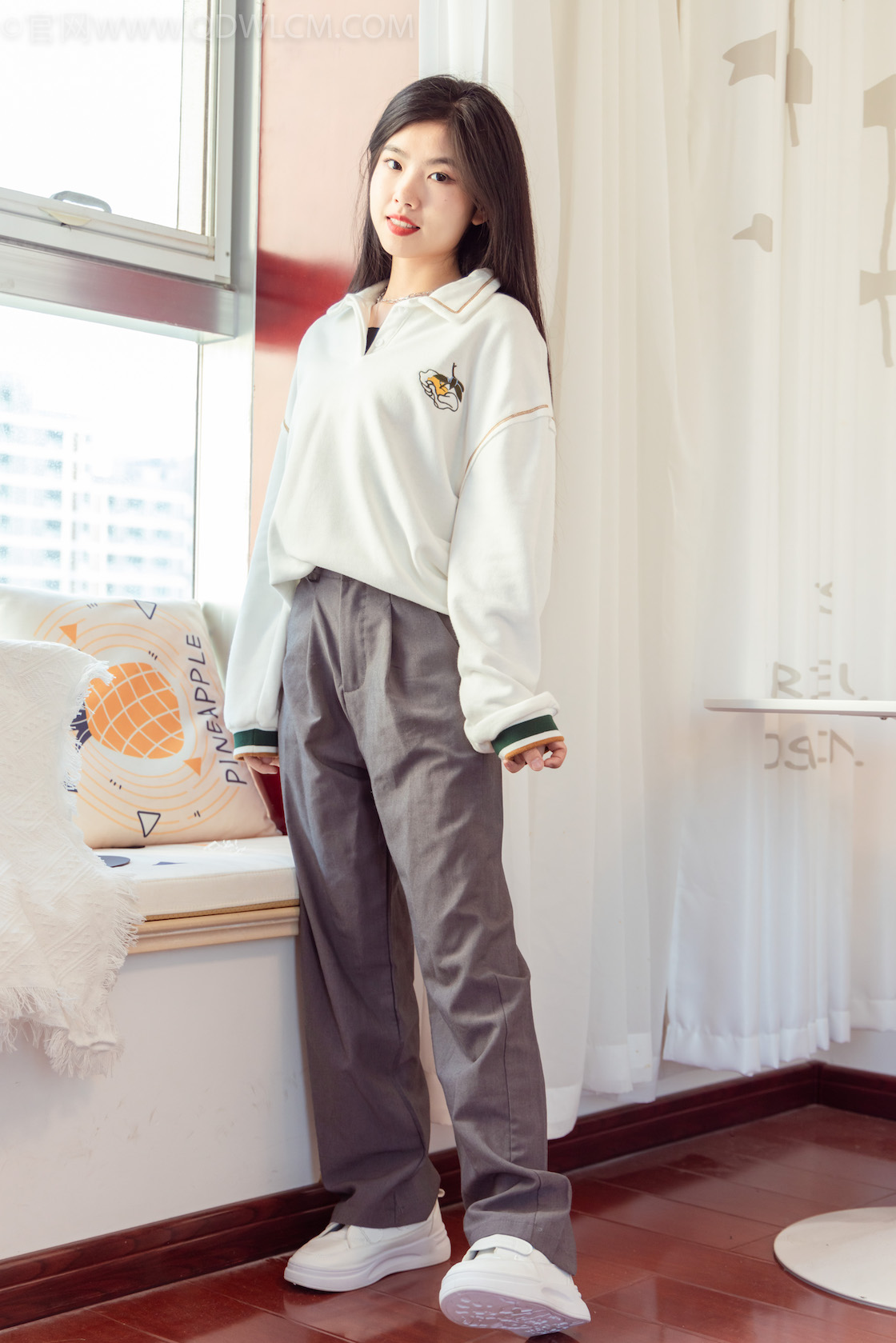 资讯|物恋传媒 &#8211; NO.1085期 《米米》 运动鞋，白棉袜，裸足