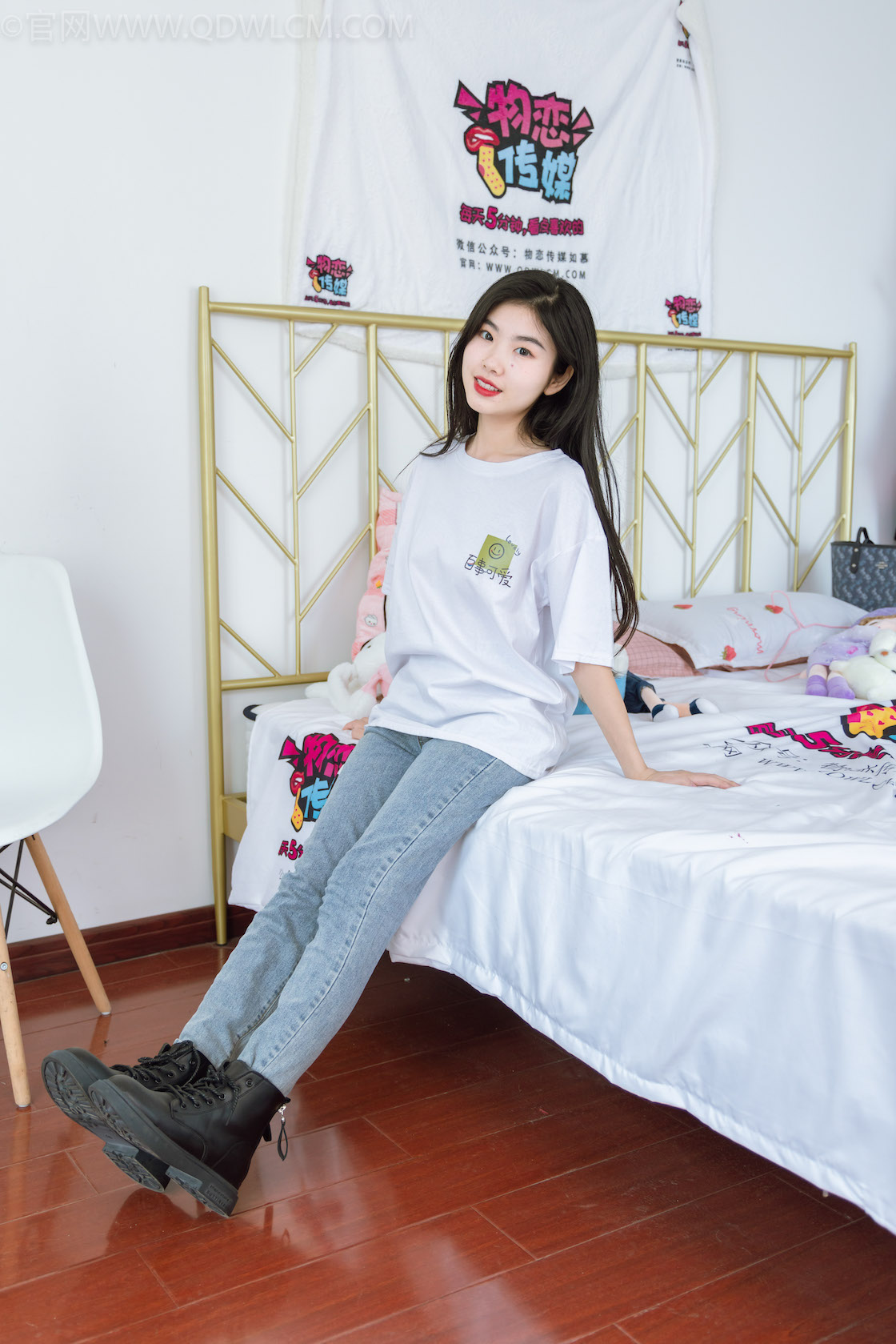 资讯|物恋传媒 &#8211; NO.1103期 《米米》 马丁鞋，高跟凉鞋，白棉袜，裸足