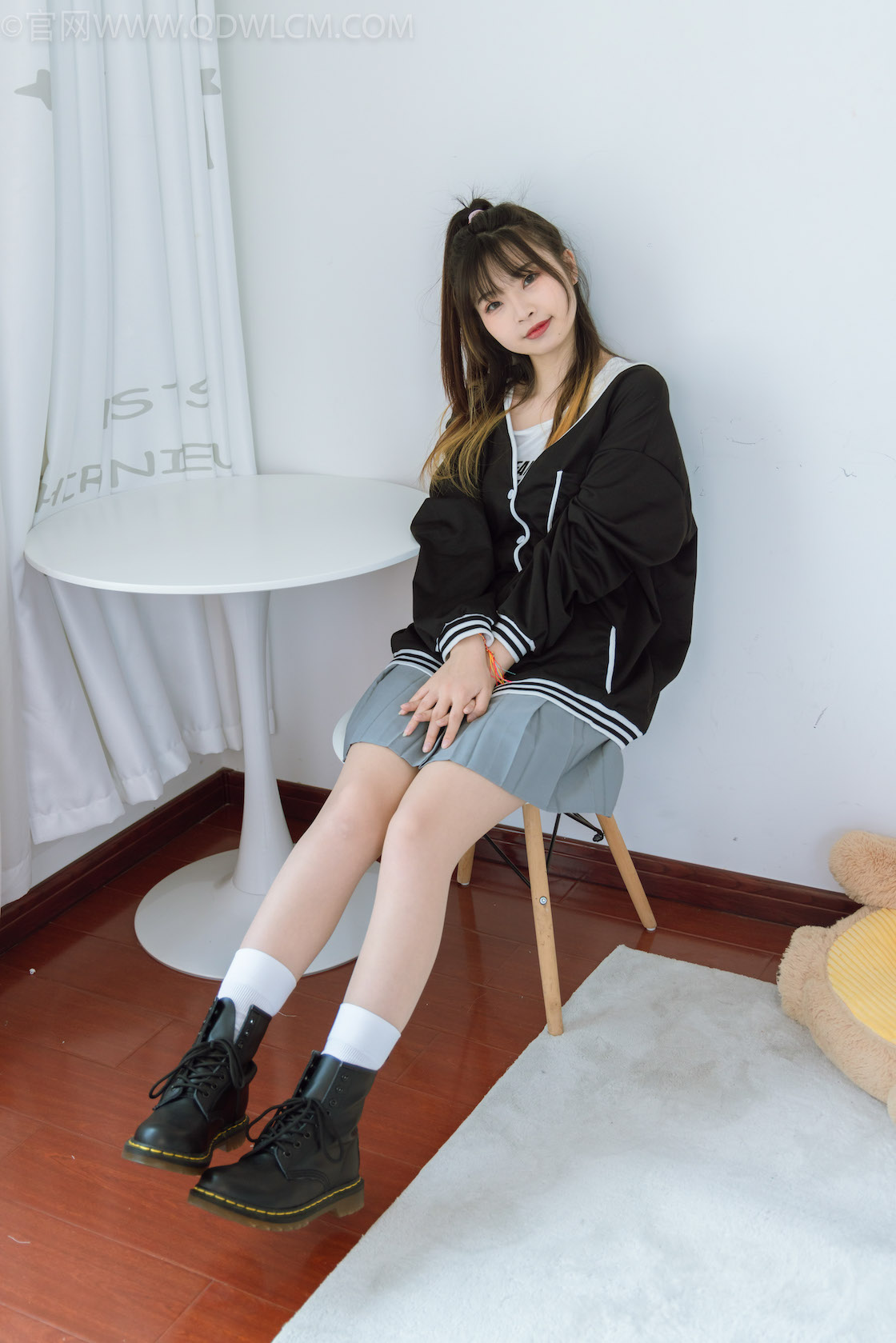 资讯|物恋传媒 &#8211; NO.1196期 《挽挽》 马丁靴，白棉袜，肉丝[脚尖加固款]