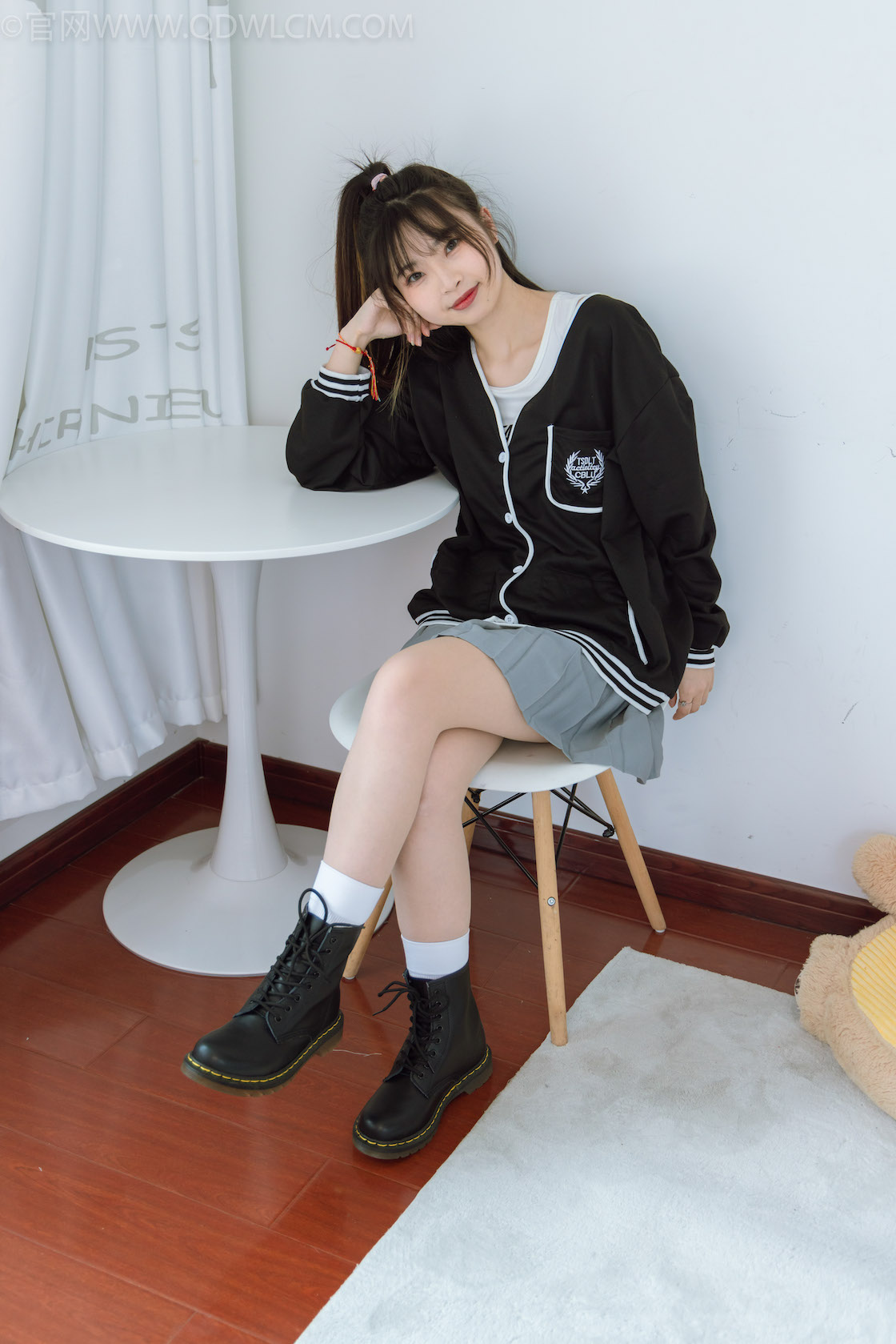 资讯|物恋传媒 &#8211; NO.1196期 《挽挽》 马丁靴，白棉袜，肉丝[脚尖加固款]