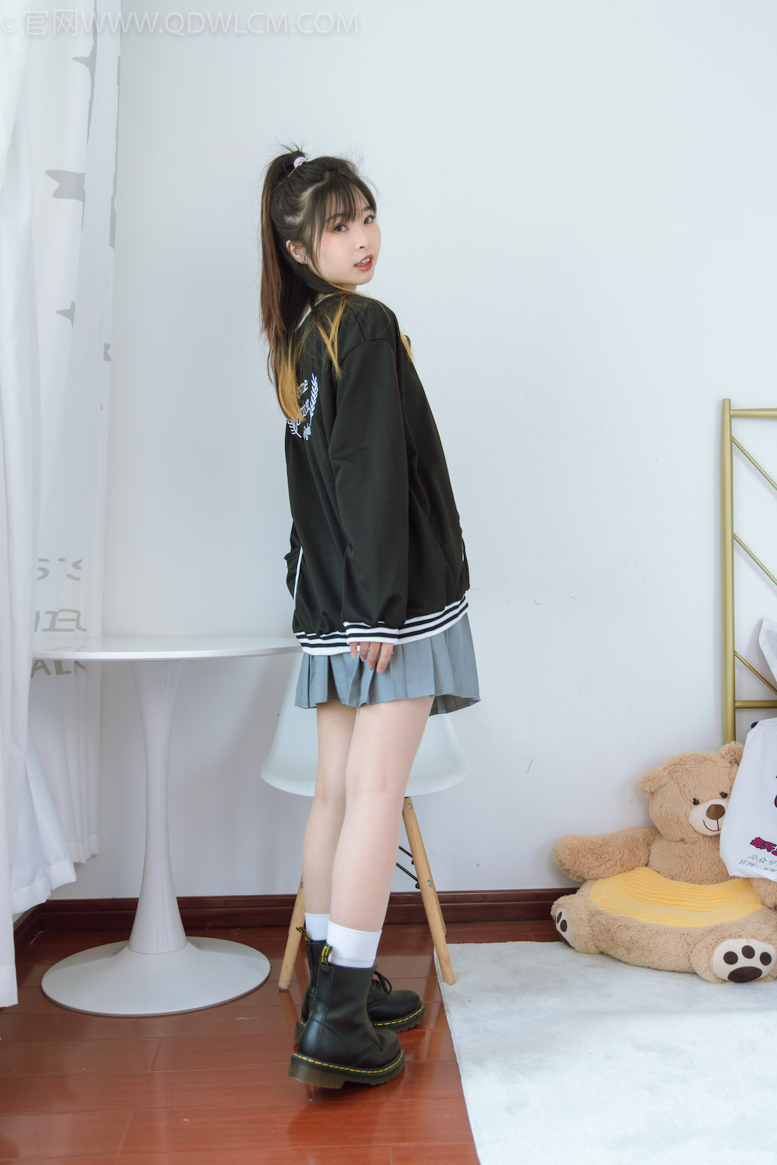 资讯|物恋传媒 &#8211; NO.1196期 《挽挽》 马丁靴，白棉袜，肉丝[脚尖加固款]