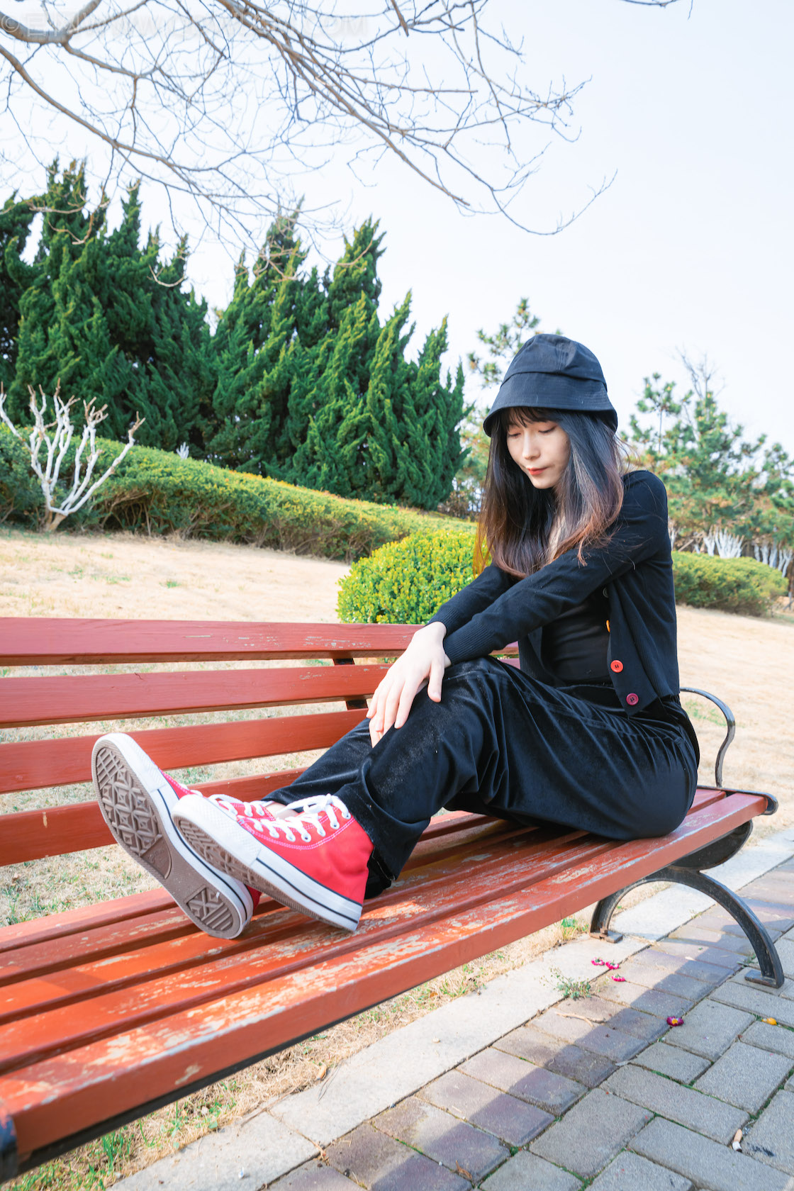 资讯|物恋传媒 &#8211; NO.1182期 《猫耳》 帆布鞋，粉色棉船袜，裸足