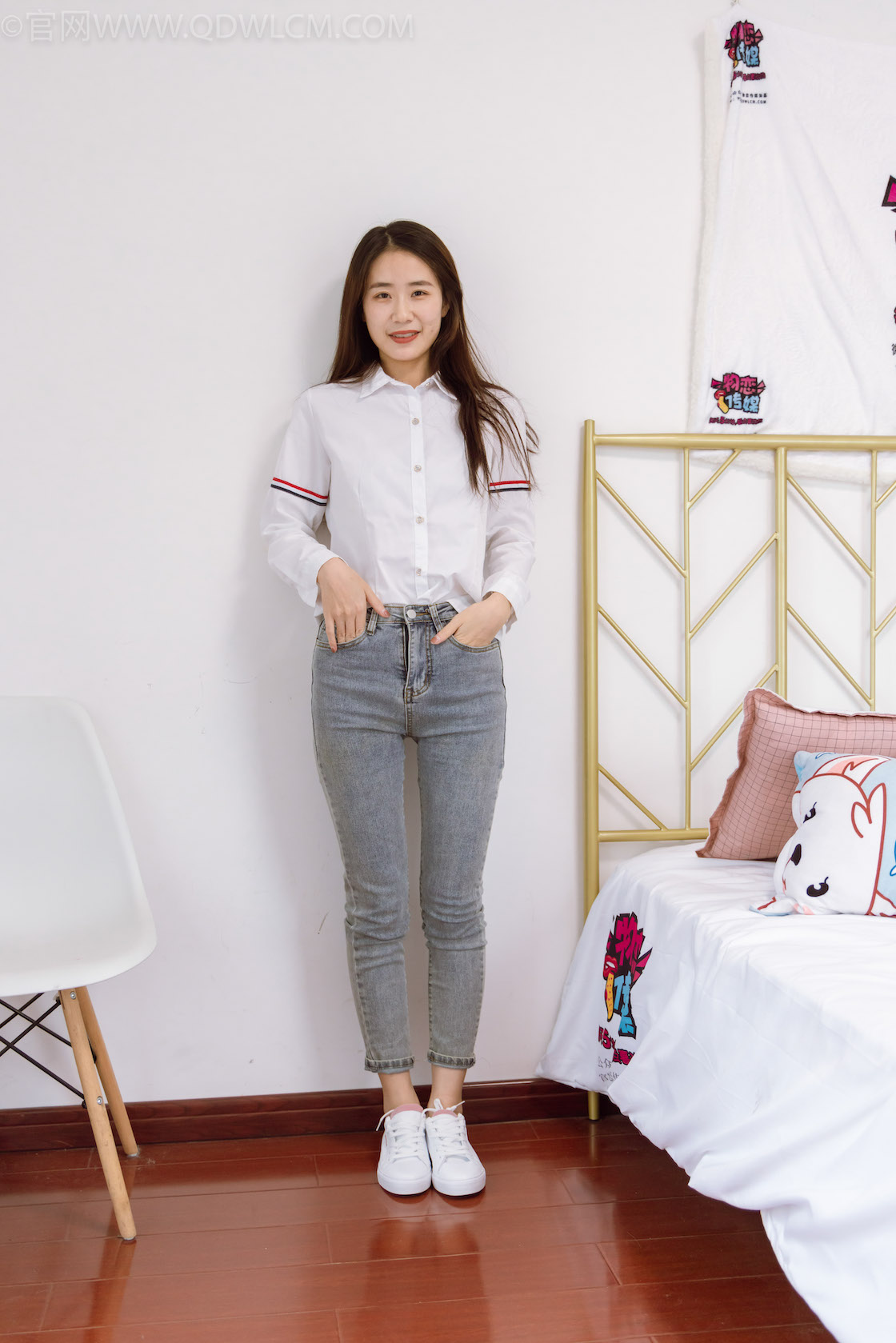 资讯|物恋传媒 &#8211; NO.1129期 《菜菜》 板鞋，白色棉船袜，裸足