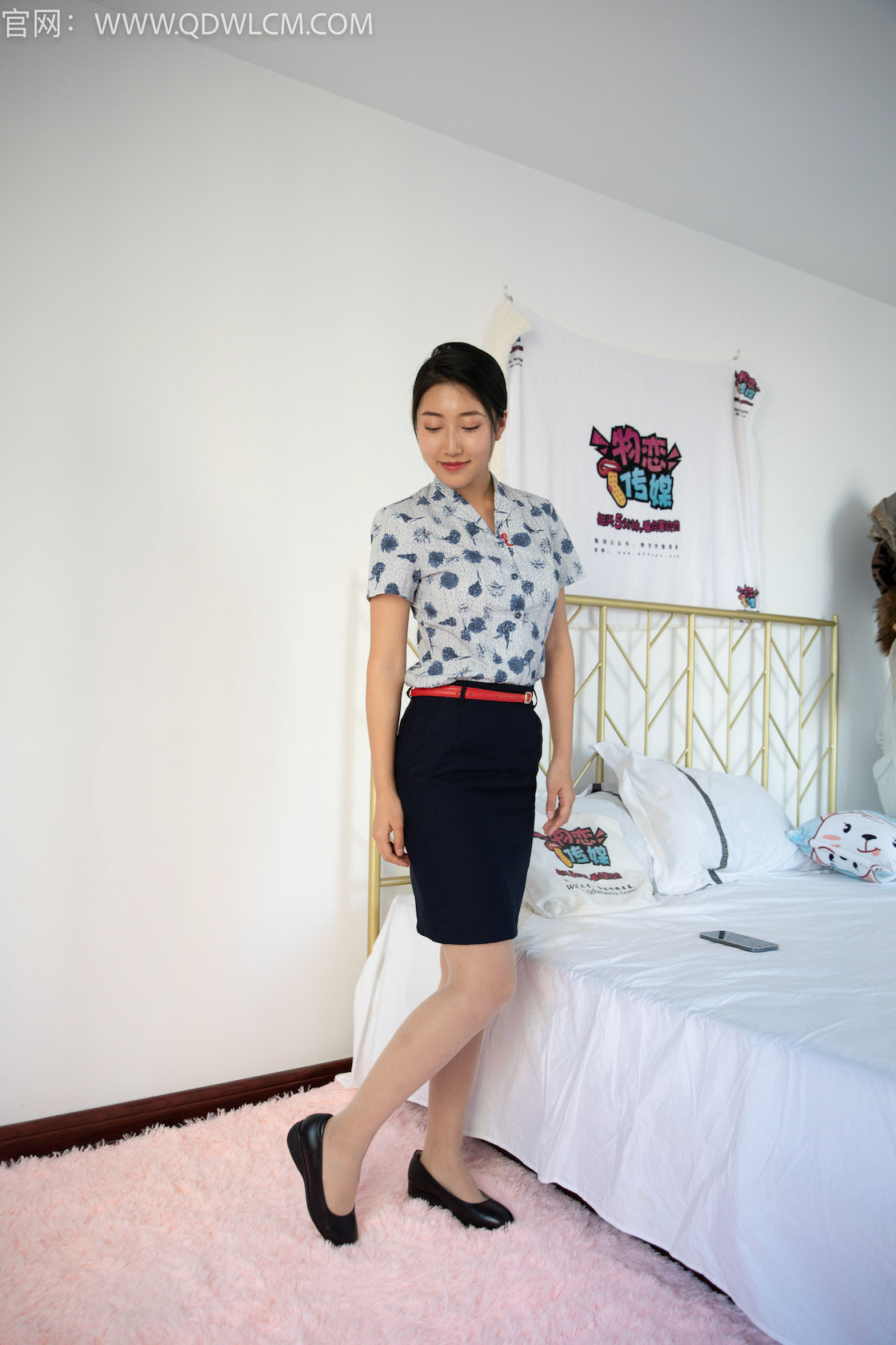 物恋传媒 - NO.1256期 《雅梦》 东航制服，平底鞋，肉丝[脚尖透明款]