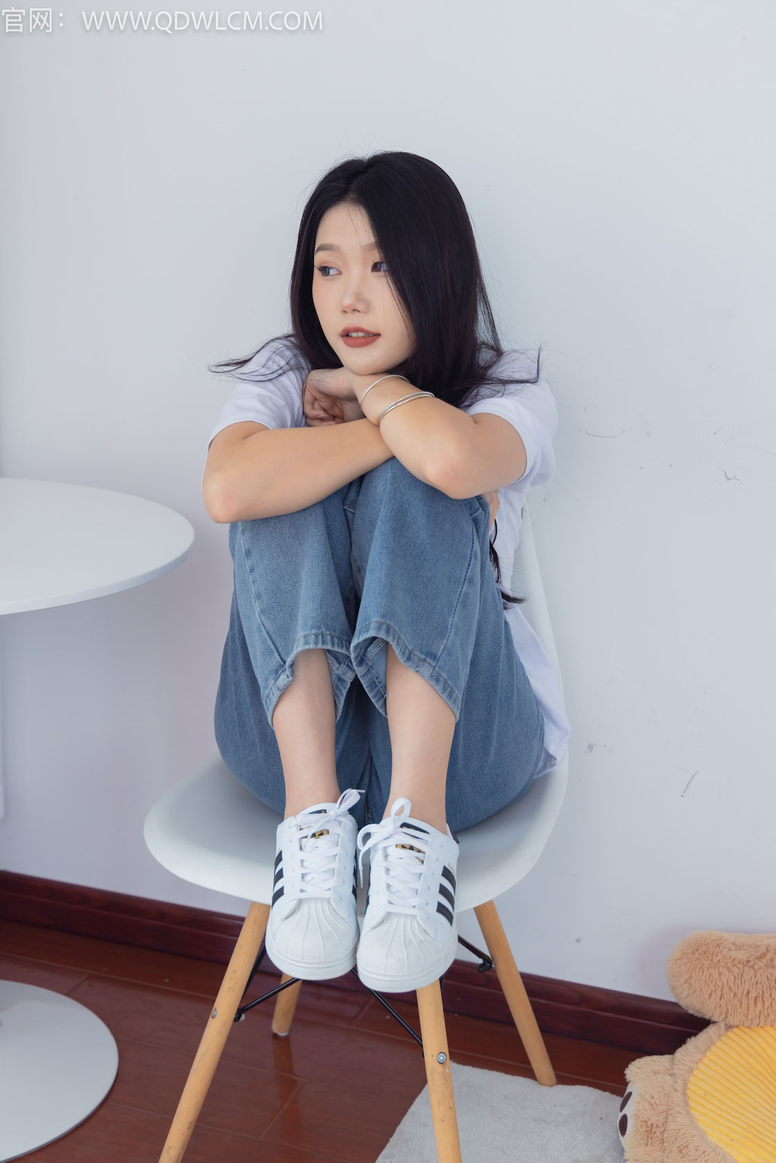 资讯|物恋传媒 &#8211; NO.1343期 《小竹》 贝壳头板鞋，白色船袜，肚子疼揉肚子剧情