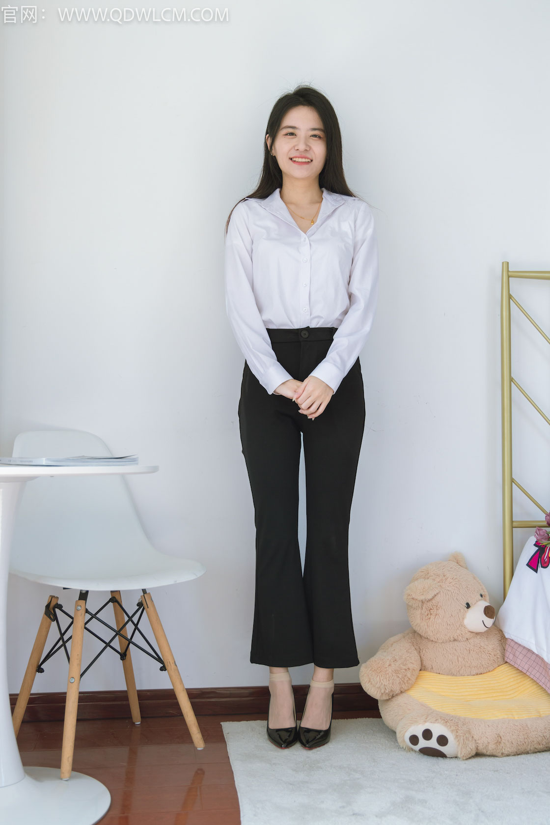 资讯|物恋传媒 &#8211; NO.1333期 《然然》 高跟鞋，短肉丝[脚尖加固款]，裸足