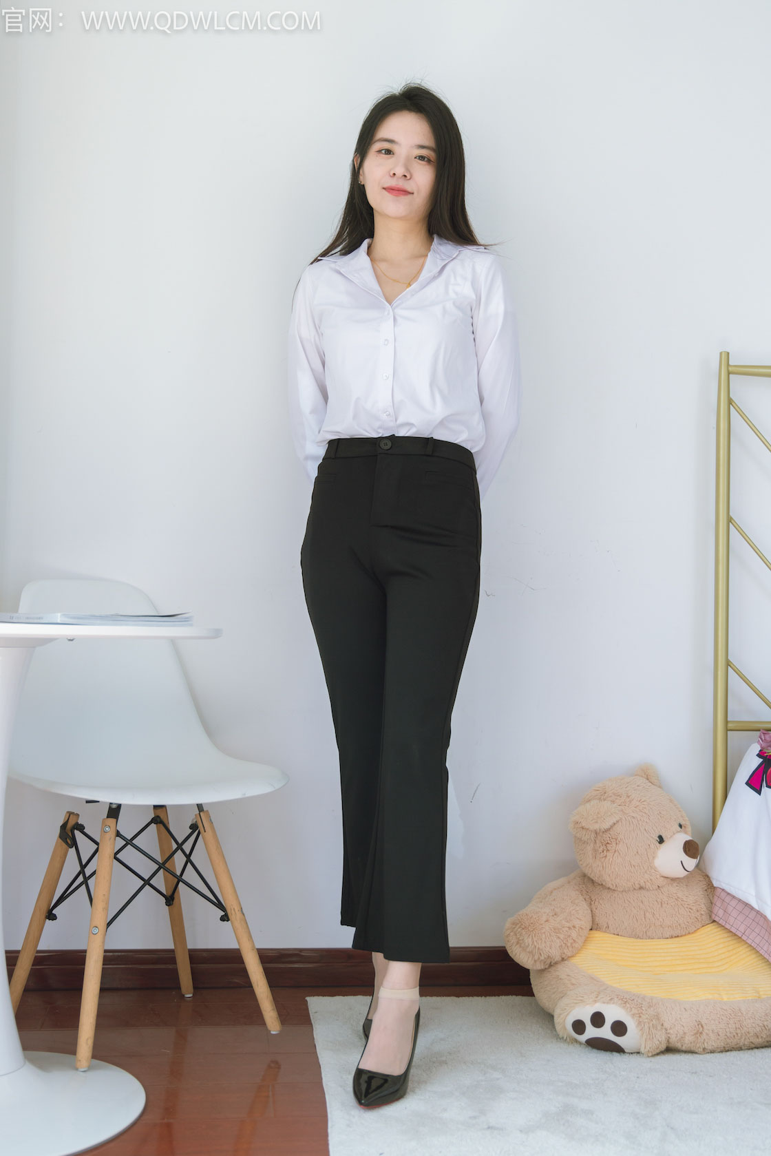 资讯|物恋传媒 &#8211; NO.1333期 《然然》 高跟鞋，短肉丝[脚尖加固款]，裸足